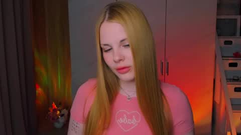 Snapshot of eva_ellis chatting on 05-04-26, 12:28 Eva online show from 05-04-26, 12:28