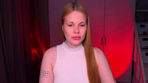 Snapshot of eva_ellis chatting on 06-04-26, 11:49 Eva online show from 06-04-26, 11:49