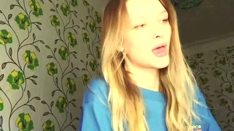 Snapshot of eva_eyre chatting on 06-06-26, 06:40 Evvie online show from 06-06-26, 06:40
