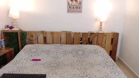 E V A online show from 12-10-24, 07:54