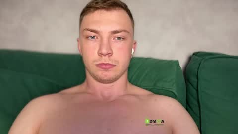 Eva and Iron online show from 04-19-26, 08:55