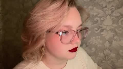 Snapshot of eva_kittenn chatting on 09-17-25, 10:33 eva_kittenn online show from 09-17-25, 10:33