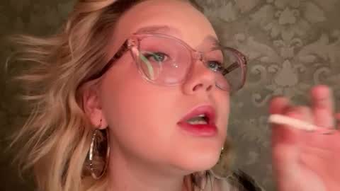 Snapshot of eva_kittenn chatting on 10-16-25, 06:42 eva_kittenn online show from 10-16-25, 06:42