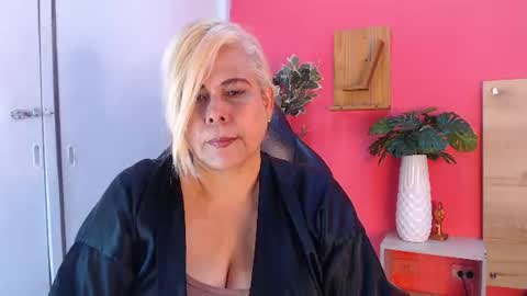 Snapshot of eva_love49 chatting on 07-13-26, 06:00 eva_love49 online show from 07-13-26, 06:00