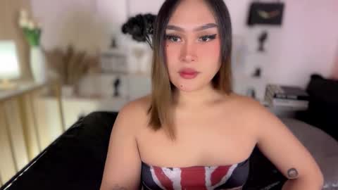 Queen Eva Mazikeen online show from 03-15-26, 10:16