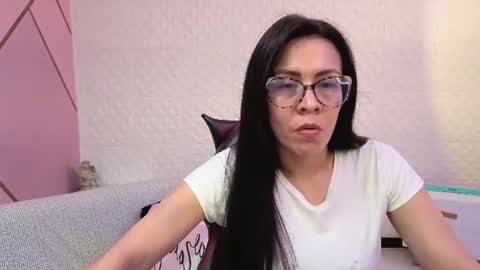 Eva  online show from 06-22-26, 03:42