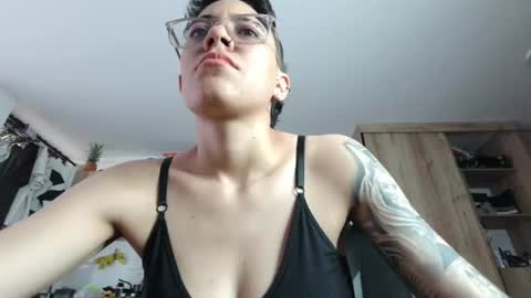 Eva cute online show from 06-17-26, 12:50