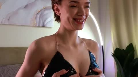 Eva online show from 02-24-25, 10:48