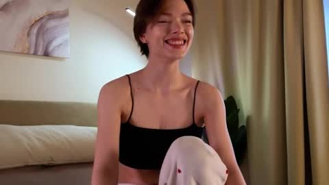 Eva online show from 03-08-25, 12:41