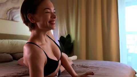 Eva online show from 03-10-25, 12:48