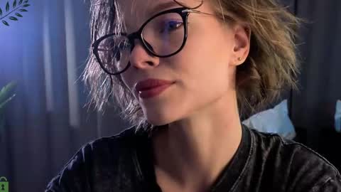 Eva online show from 09-27-25, 04:34