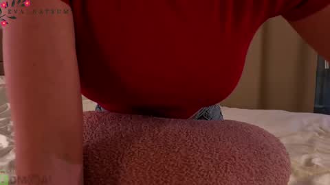 Snapshot of eva_natsumi chatting on 06-10-26, 07:02 Eva online show from 06-10-26, 07:02