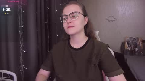 Eva online show from 11-22-25, 10:58