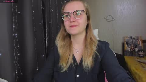 Snapshot of eva_orchid chatting on 06-24-26, 10:58 Eva online show from 06-24-26, 10:58