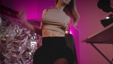 Eva online show from 02-14-25, 07:12