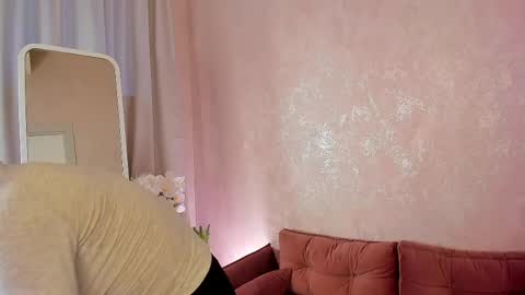 Snapshot of eva_romero chatting on 04-22-26, 01:08 Eva online show from 04-22-26, 01:08