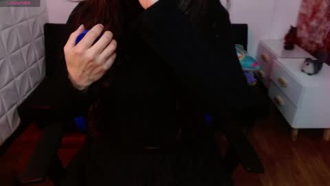 Eva online show from 04-17-26, 02:09