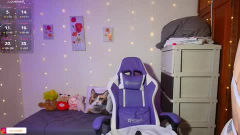 Eva  online show from 01-11-26, 12:10