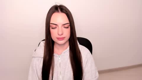 Eva online show from 03-10-25, 01:32