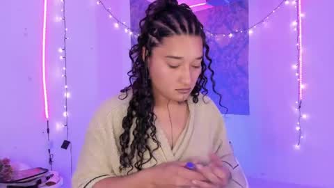 Snapshot of eva_sanderslee chatting on 06-30-26, 10:27 Eva online show from 06-30-26, 10:27