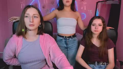 Eva online show from 04-21-26, 05:47