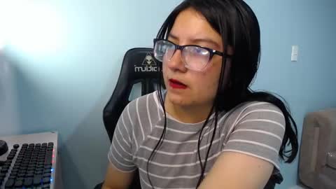 eva_smit_t online show from 12-05-25, 04:21