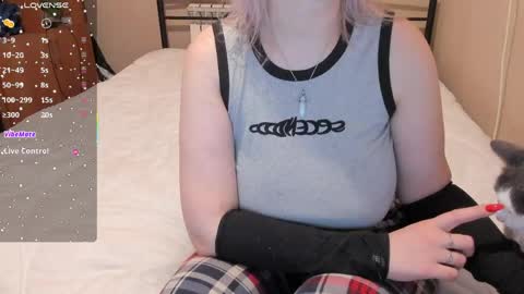Snapshot of eva_zero chatting on 05-16-26, 10:01 Eva online show from 05-16-26, 10:01