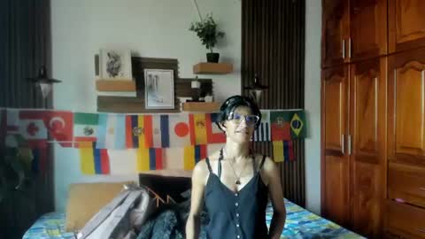 Snapshot of evaa_campbell chatting on 06-12-26, 12:37 Eva online show from 06-12-26, 12:37