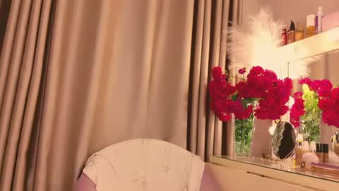 Snapshot of evaangelxxx chatting on 06-11-26, 07:23 Eva 3 online show from 06-11-26, 07:23