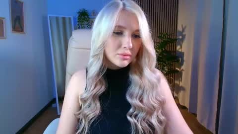 Eva  online show from 04-19-26, 09:19