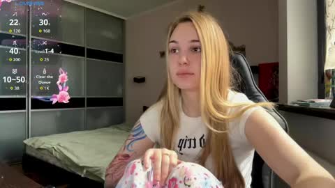 evacarter1 online show from 05-10-26, 07:46