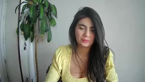 evacollins12 online show from 01-07-25, 04:05