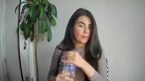evacollins12 online show from 01-07-25, 08:31