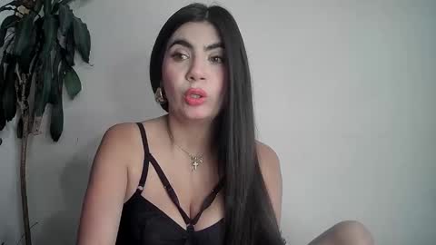 evacollins12 online show from 01-31-25, 11:24
