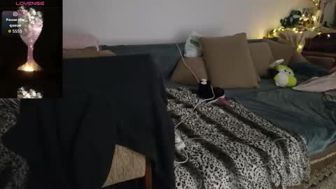 Eva online show from 09-27-25, 06:57