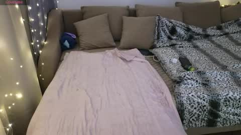 Eva online show from 11-15-25, 03:52