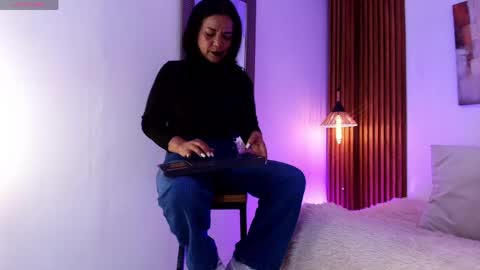 EVA GODDESS  online show from 06-07-26, 07:39