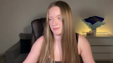 Snapshot of evajuly chatting on 05-18-26, 05:41 Eva online show from 05-18-26, 05:41