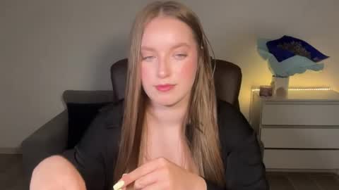 Snapshot of evajuly chatting on 06-22-26, 08:50 Eva online show from 06-22-26, 08:50