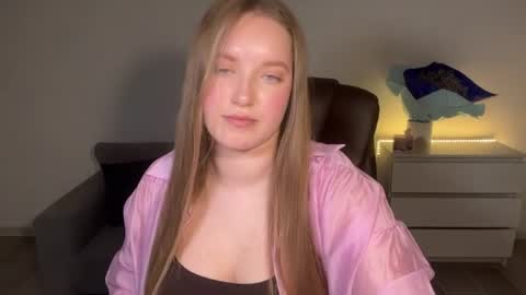Snapshot of evajuly chatting on 07-10-26, 06:32 Eva online show from 07-10-26, 06:32