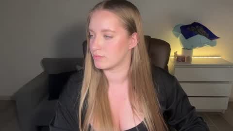 Snapshot of evajuly chatting on 07-25-26, 08:17 Eva online show from 07-25-26, 08:17