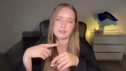 Snapshot of evajuly chatting on 07-27-26, 10:50 Eva online show from 07-27-26, 10:50