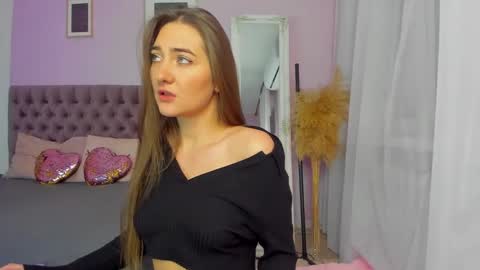 Snapshot of evalaniss chatting on 12-06-24, 04:36 Eva online show from 12-06-24, 04:36