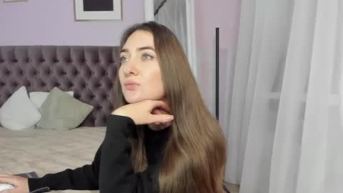 Snapshot of evalaniss chatting on 12-17-24, 11:06 Eva online show from 12-17-24, 11:06