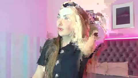 Snapshot of evalaniss chatting on 01-23-25, 04:30 Eva online show from 01-23-25, 04:30