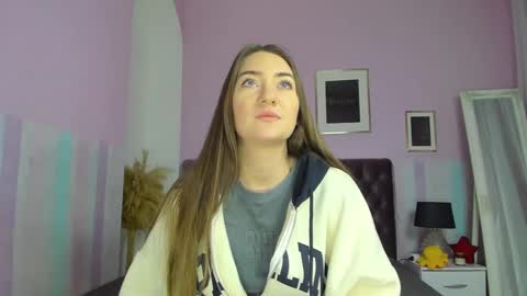 Snapshot of evalaniss chatting on 01-27-25, 03:37 Eva online show from 01-27-25, 03:37