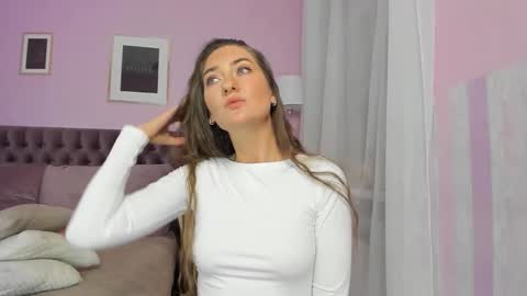 Snapshot of evalaniss chatting on 09-10-25, 06:35 Eva online show from 09-10-25, 06:35