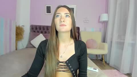 Snapshot of evalaniss chatting on 09-12-25, 06:35 Eva online show from 09-12-25, 06:35