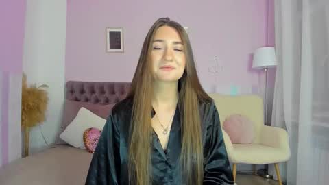 Snapshot of evalaniss chatting on 09-18-25, 02:57 Eva online show from 09-18-25, 02:57