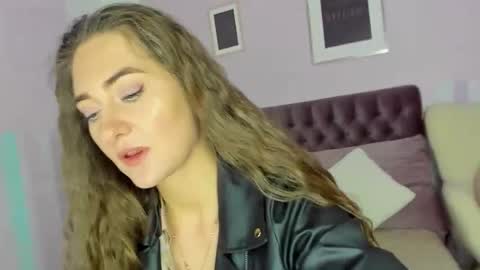 Snapshot of evalaniss chatting on 10-08-25, 02:53 Eva online show from 10-08-25, 02:53